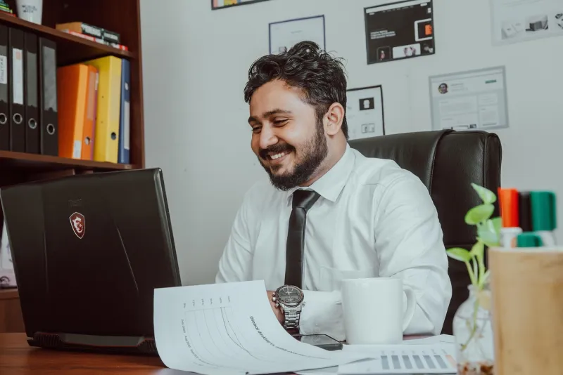 El CEO de Smartbird tiene un plan, una pasta y cero empleados: así es el nuevo chiringuito AI de los de las zapatillas