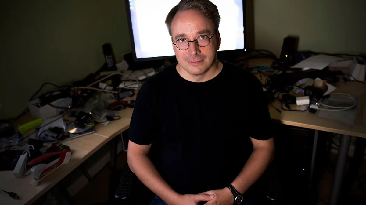 Linus Torvalds planta cara a los haters de la IA: 'Linux no es un proyecto anti-IA, y si no os gusta, os vais'