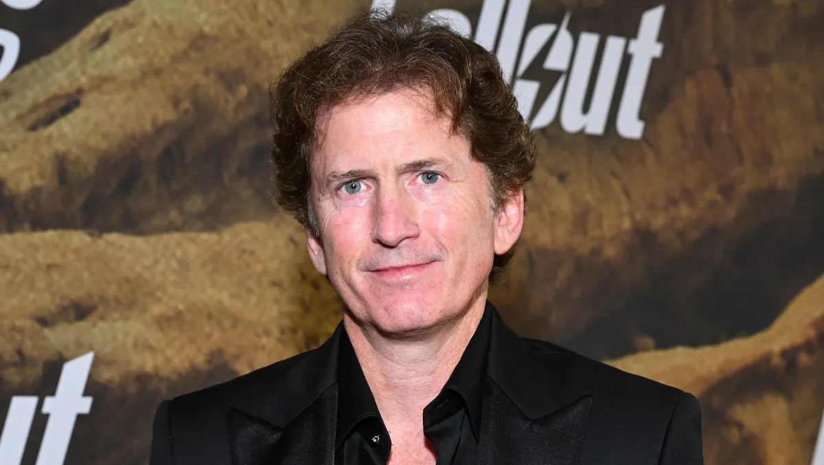 Todd Howard le baja los humos al 'supuesto' pique entre Bethesda y Obsidian: 'Es cotilleo de fans'