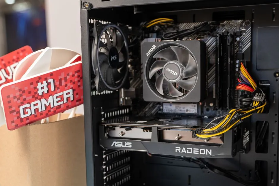 El monitor gaming de Asus que te deja sin excusas para no jugar en 4K (y está 400 pavos más barato)