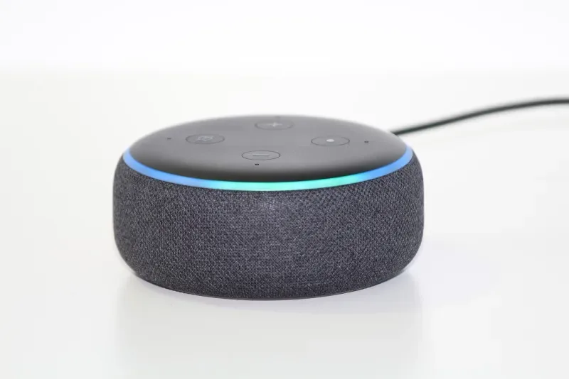 Alexa+ se pone las pilas con el hindi: Amazon busca colegas en India para probarla