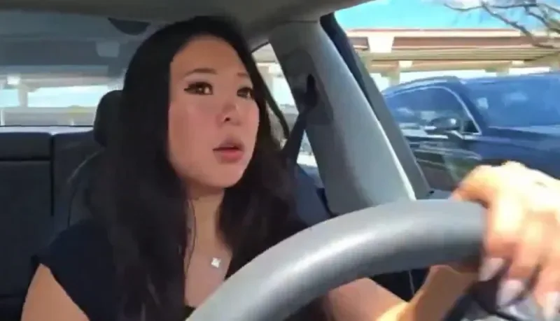 ExtraEmily, la streamer que casi provoca un accidente en Twitch: 'He sido una idiota'