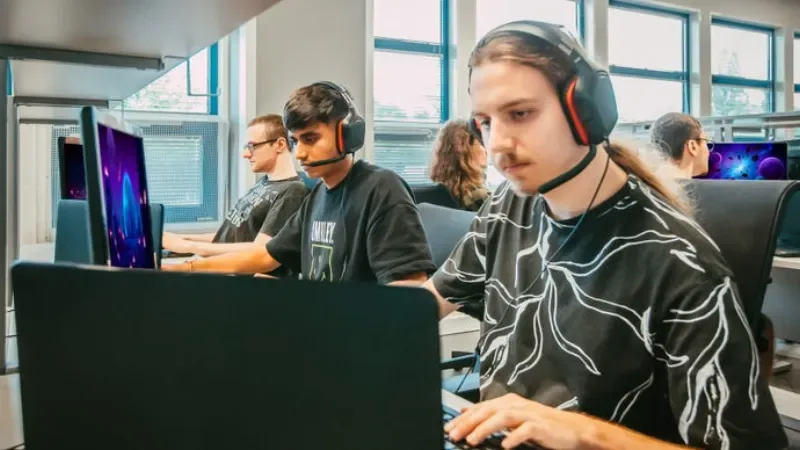 Los testers de videojuegos no son frikis que juegan por la cara: son la voz del jugador que los desarrolladores se empeñan en ignorar
