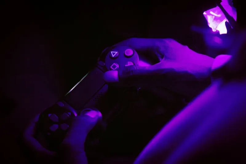 El PAC-MAN de los móviles viejunos llega a Switch: nostalgia sin filtros
