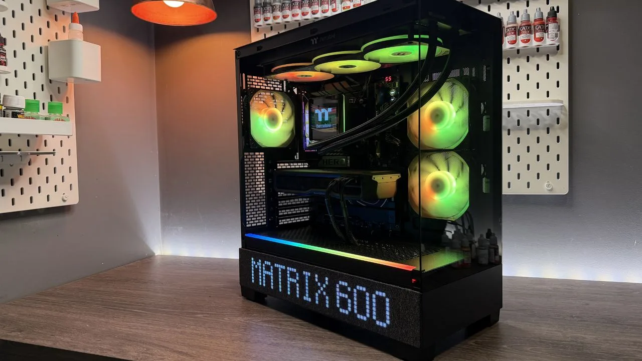 Phanteks XT View Matrix: la caja que te mete un LED show por cuatro duros