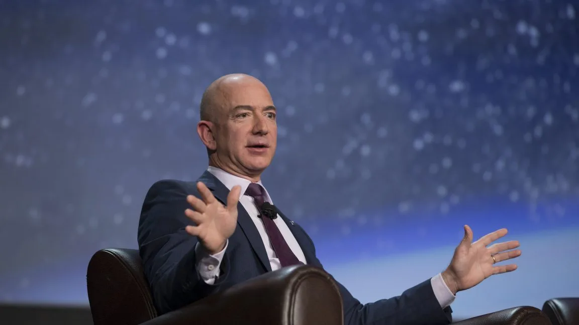 Jeff Bezos se rinde: Blue Origin pide pasta a los fondos por primera vez en su historia