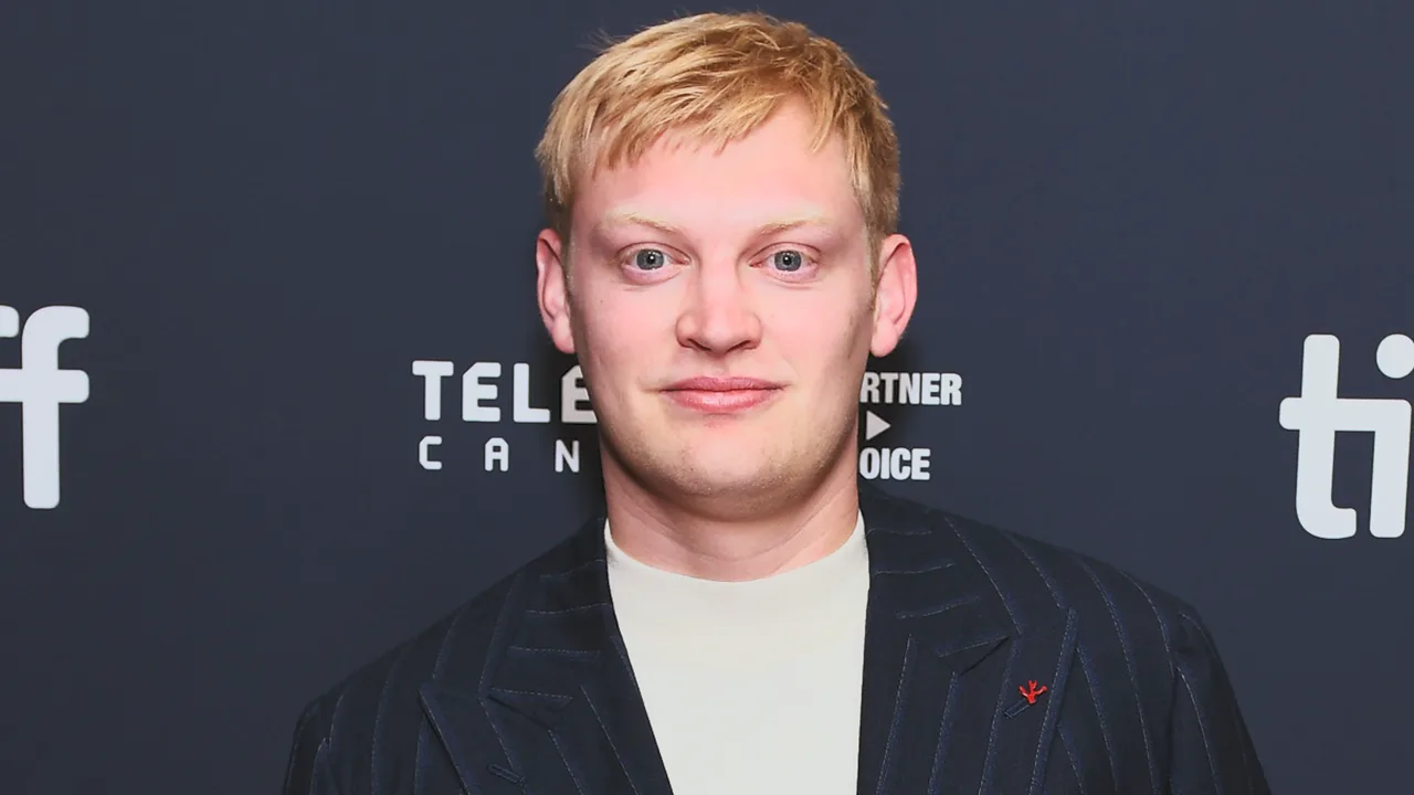 Curry Barker, el tío de 26 años que le dice a los estudios que la Generación Z está harta de bazofia