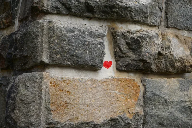 Vuelve el simulador de citas más ñoño de los 90: 'Sentimental Graffiti' se pone al día