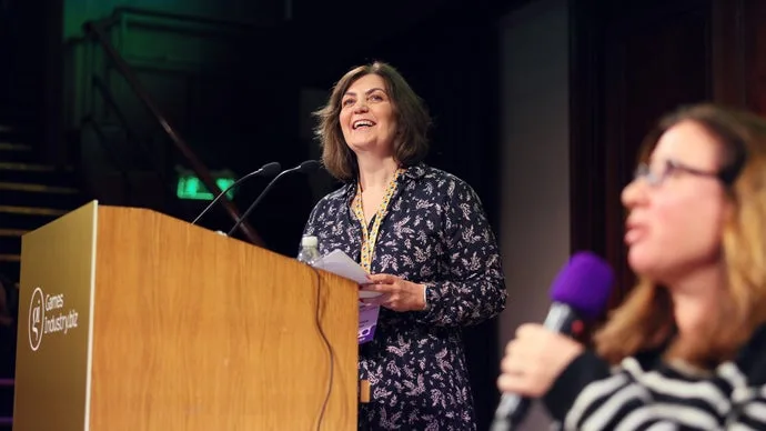 La tía Liz se lleva un MBE: la reclutadora que puso orden en el caos de los videojuegos