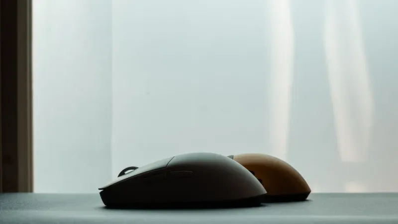 El Logitech G305 X Superlight: la hormiga atómica que se merienda a los ratones gordos