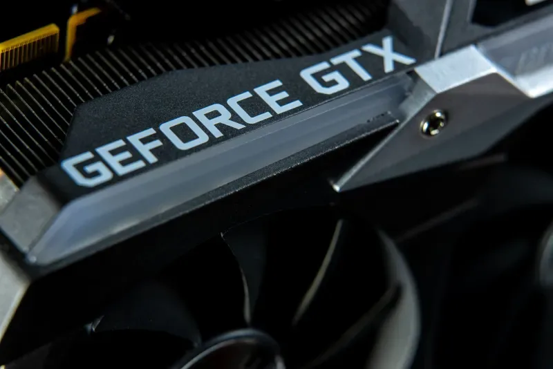 El RTX 4090 sigue derritiendo cosas: ahora le toca a un conector Corsair que prometía aguantar hasta 105 grados