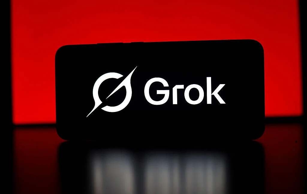 Elon Musk dice que Grok no genera porno infantil, pero una demanda cuenta otra historia bien distinta